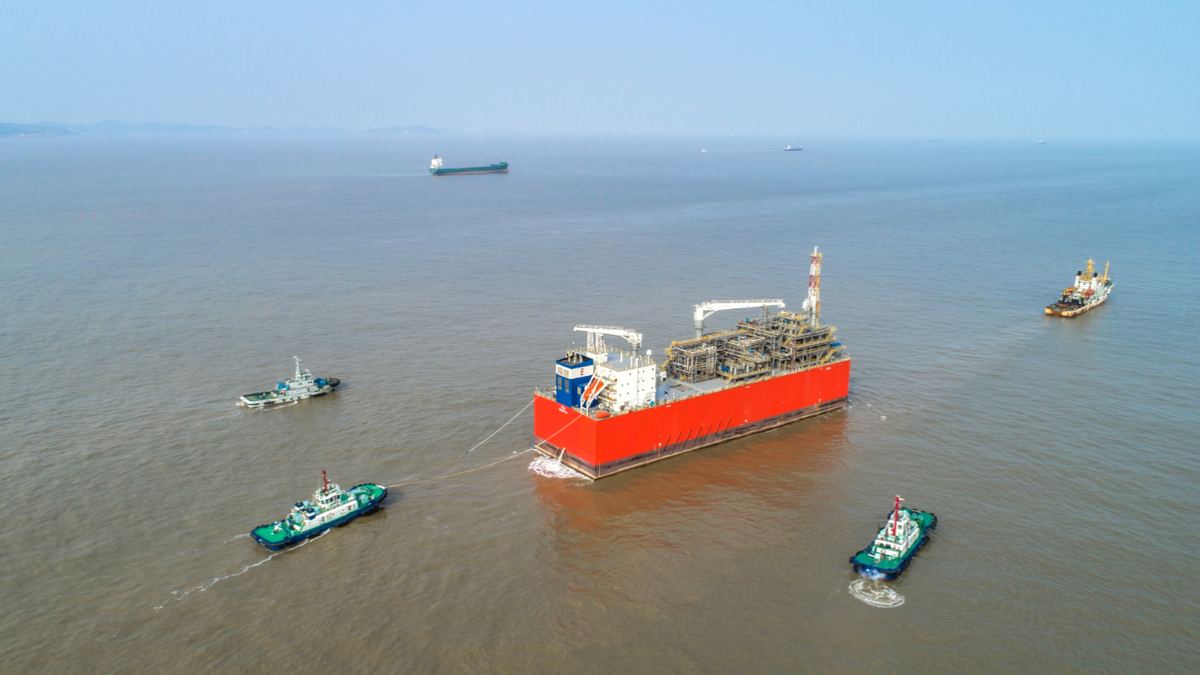 Industry heavyweights form LNG ship management JV