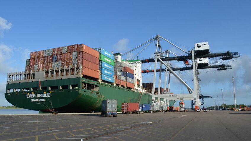 Evergreen turns to software to improve container stowage