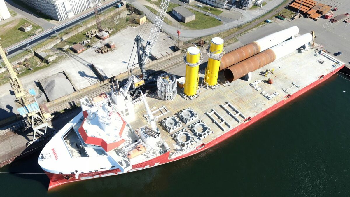 Riviera - News Content Hub - First foundations for CVOW offshore wind ...