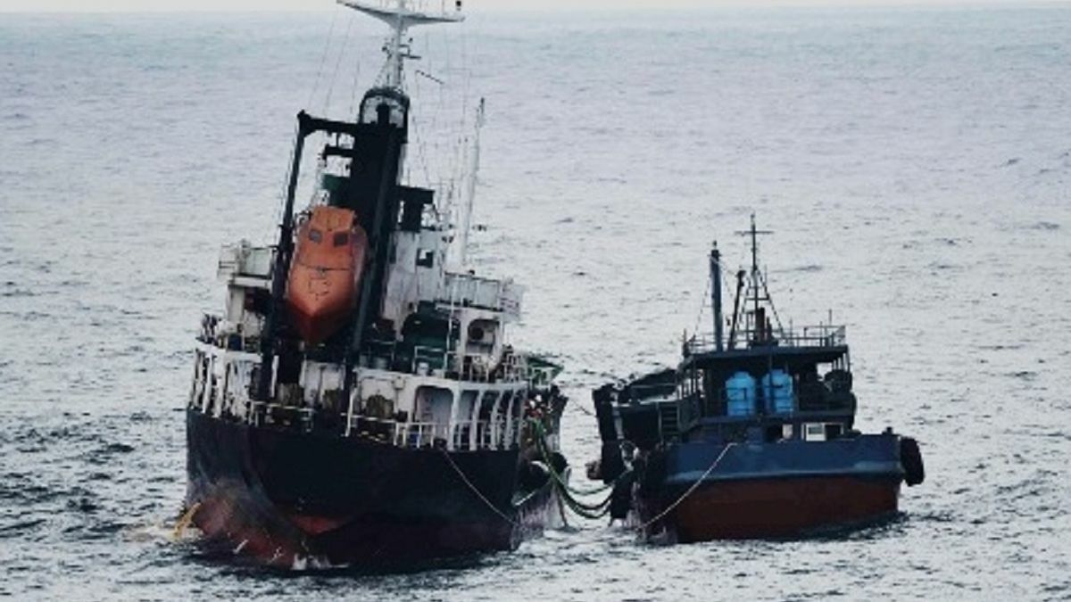 Panama demands 'total traceability' of ship-to-ship oil cargo transfers