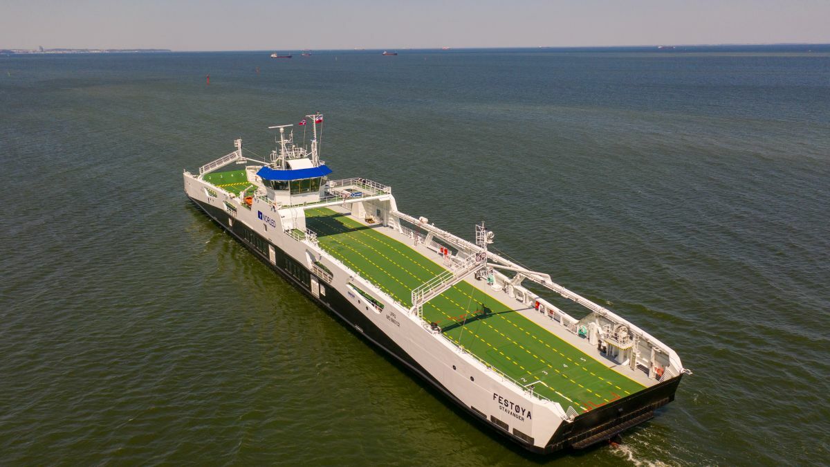 Norled’s newest ferry, Festoya, leaves Remontowa Shipyard earlier this year (image courtesy Remontowa)