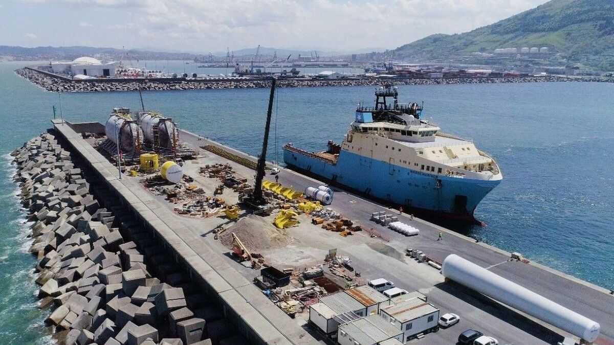 Maersk Supply Service used anchor-handling tug/supply vessel Maersk Mariner to install the DemoSATH mooring system (source: Saitec)
