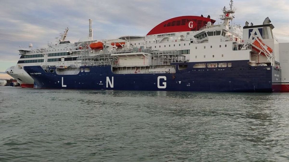 Maritime industry explores LNG's role in decarbonisation