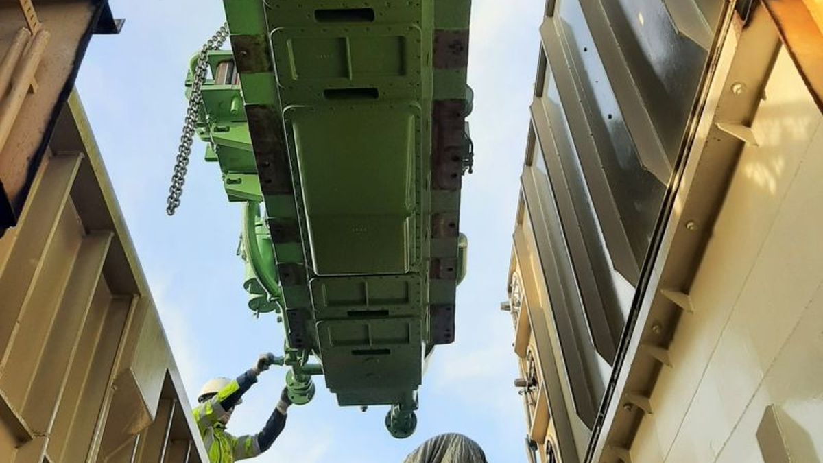 Riviera News Content Hub World’s first methanol tugboat passes