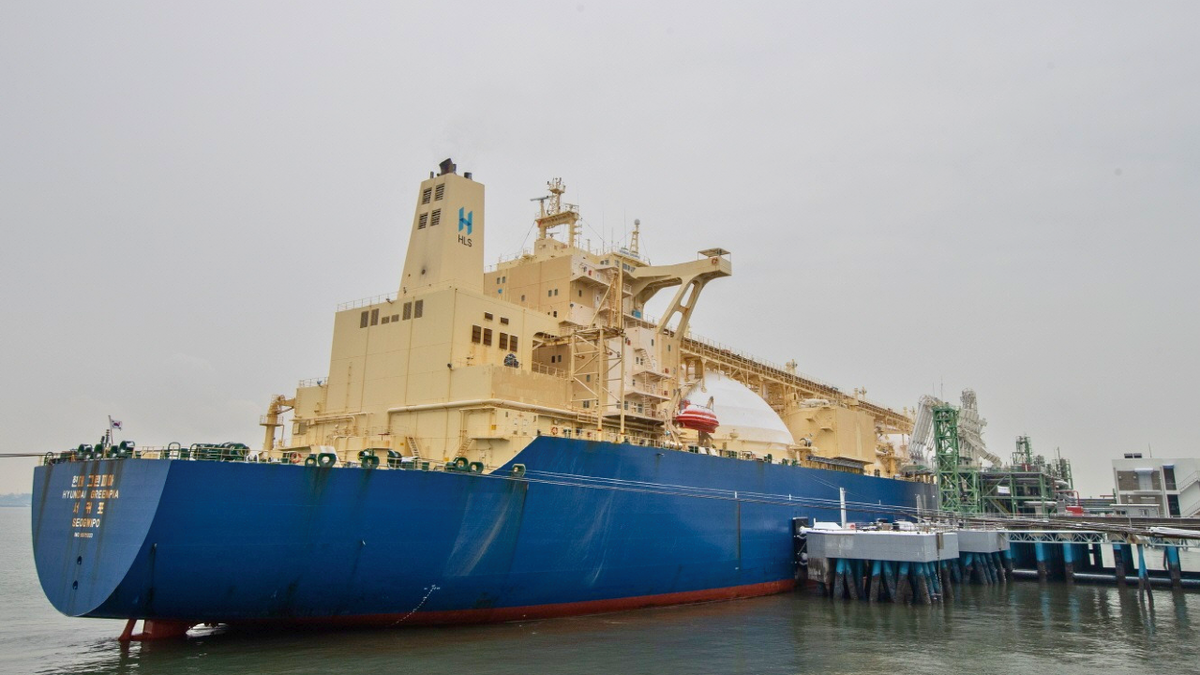 Hyundai Greenpia was the 5,000th vessel to call at South Korea’s Pyeongtaek LNG terminal since it opened in 1986 (source: KOGAS)