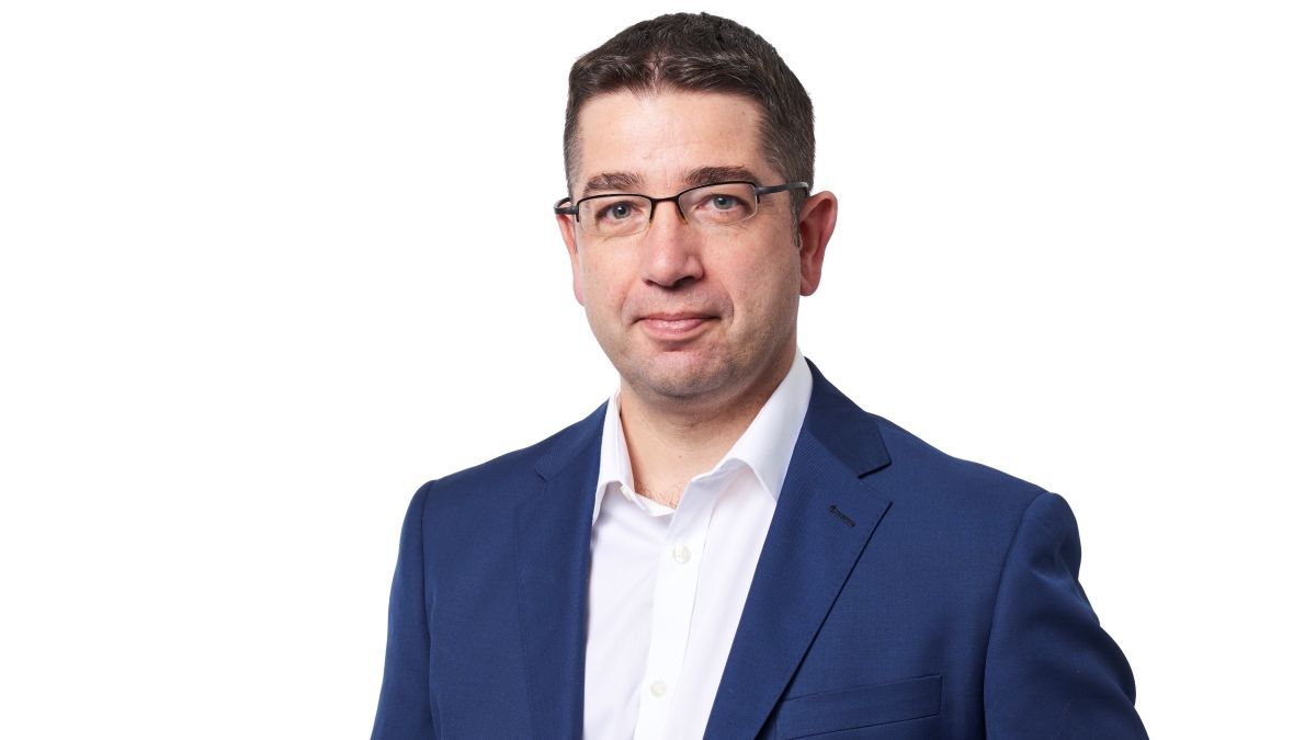 COSCO backs Lloyd's Register's maritime technology hub