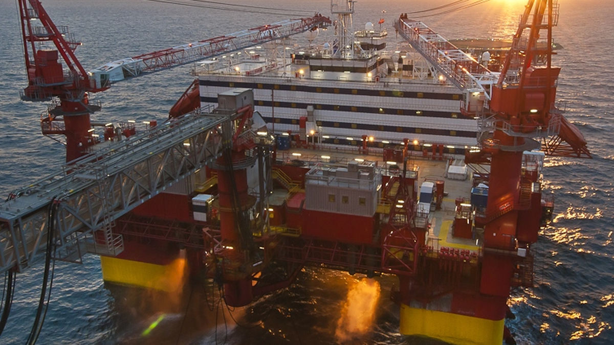 Floatel Superior operates on an oil field in the Norwegian side of the North Sea (source: Floatel International)