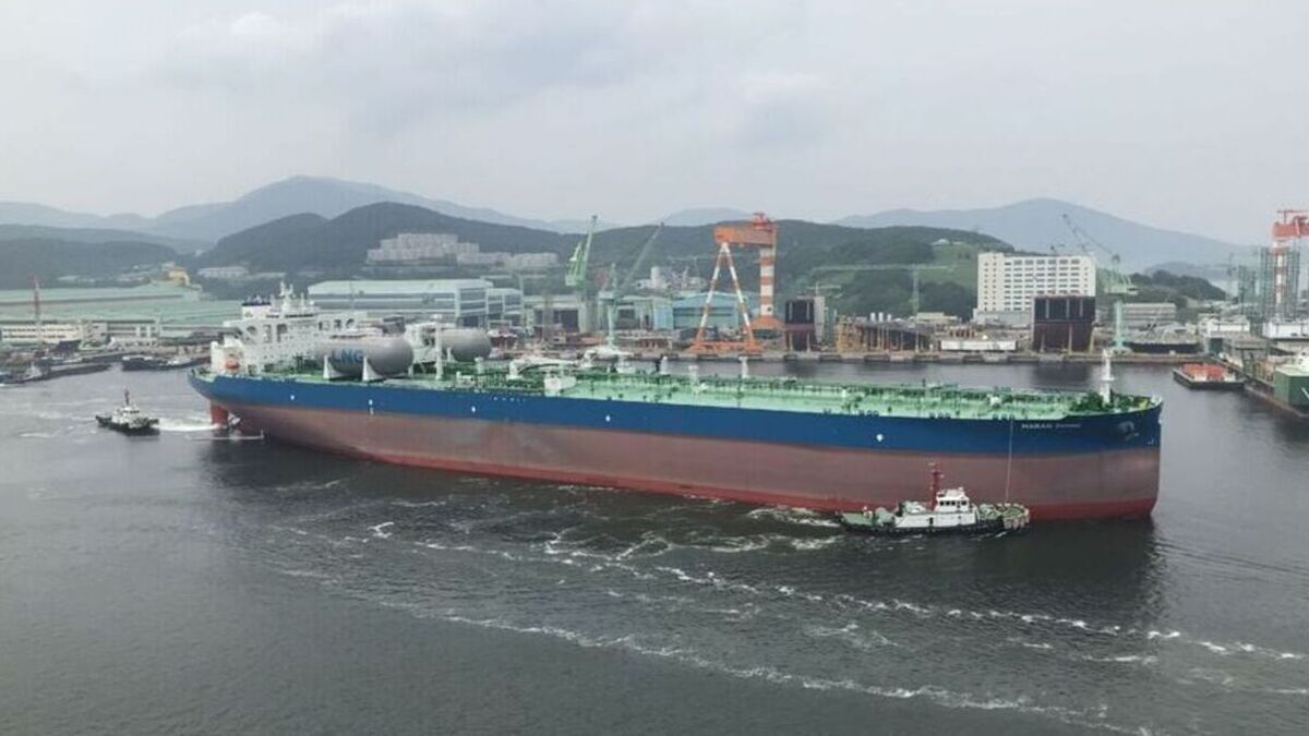 China conducts milestone LNG STS bunkering operation