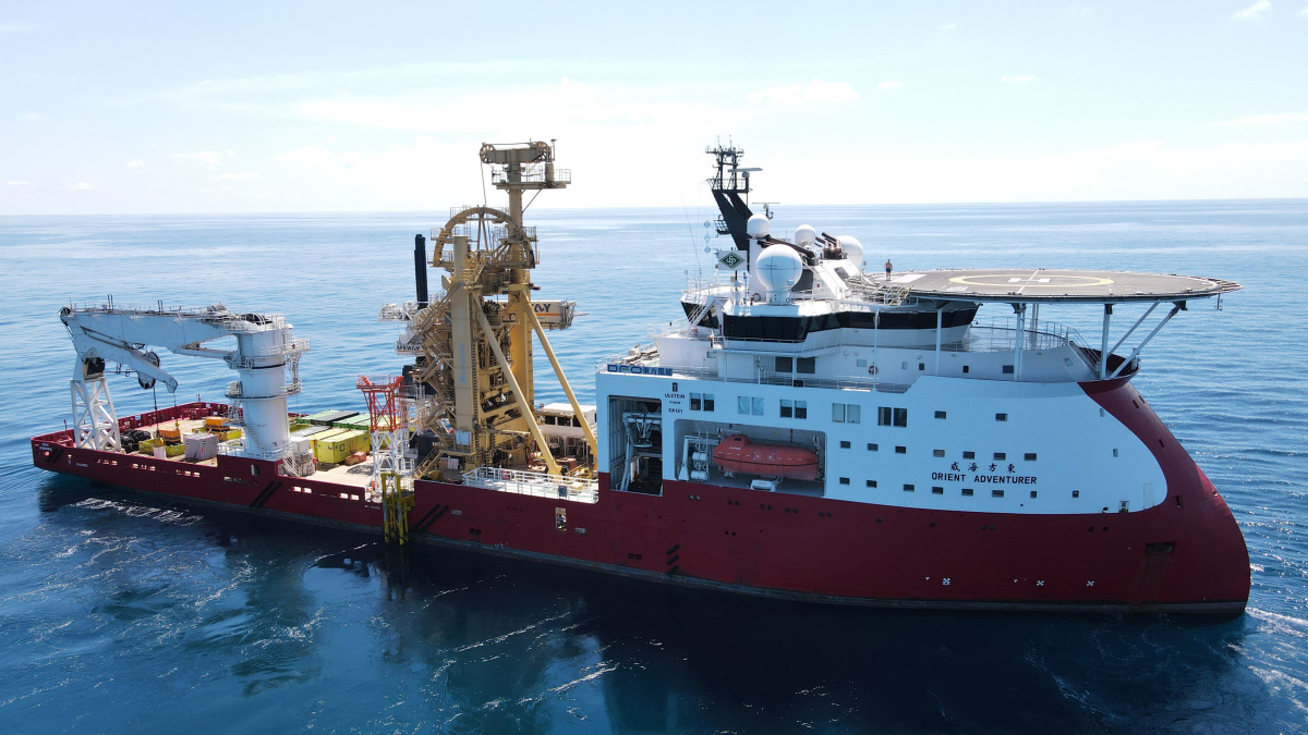 Riviera - News Content Hub - Dong Fang Offshore to upgrade pipelayer ...