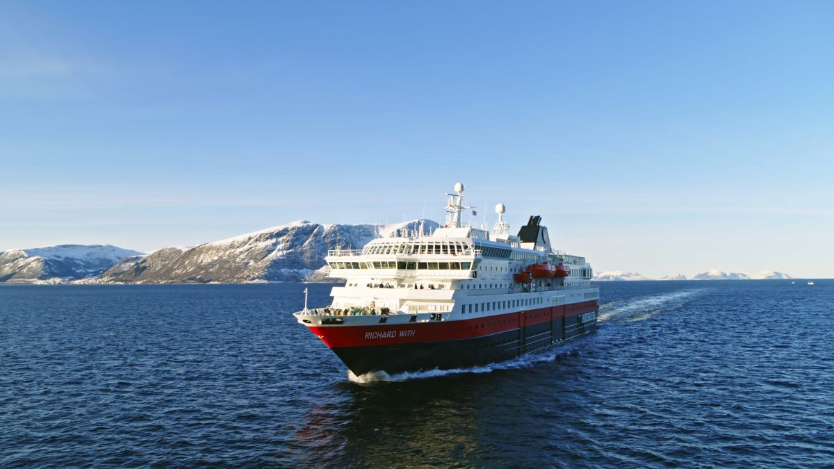 Trio of retrofits boost Hurtigruten’s emissions savings