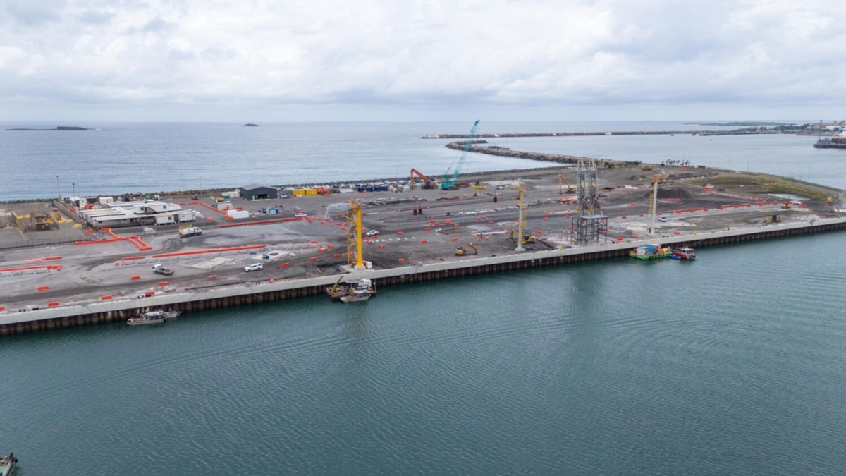 Riviera - News Content Hub - LNG terminals and ports in record-breaking ...