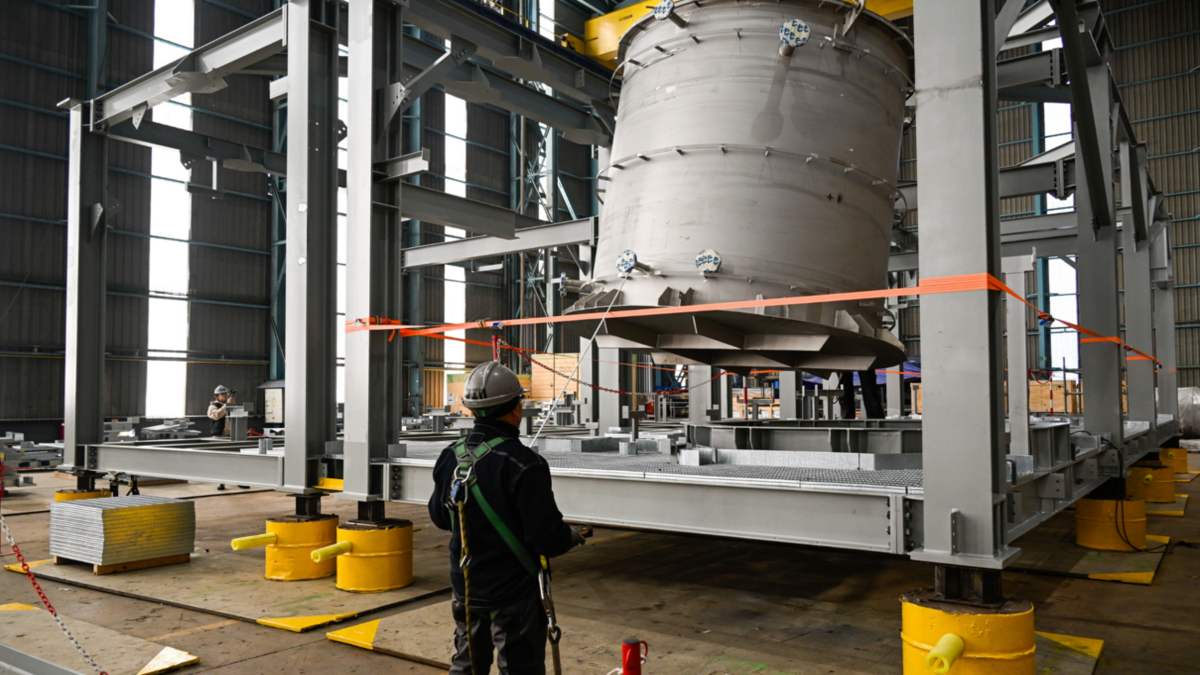 First CO2 capture equipment mounted aboard Ørsted’s eMethanol facility  