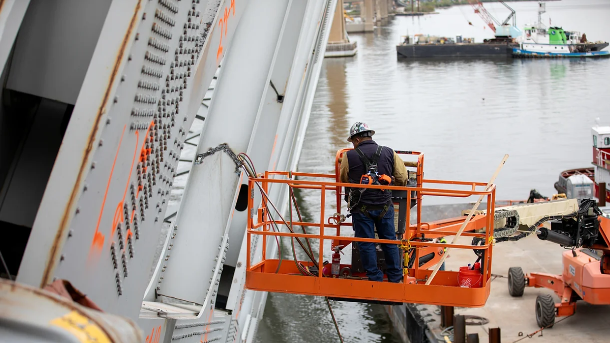 Baltimore bridge collapse: explosives to be used to free Dali