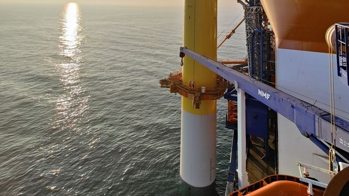 First foundation installed at RWE’s Sofia offshore windfarm 