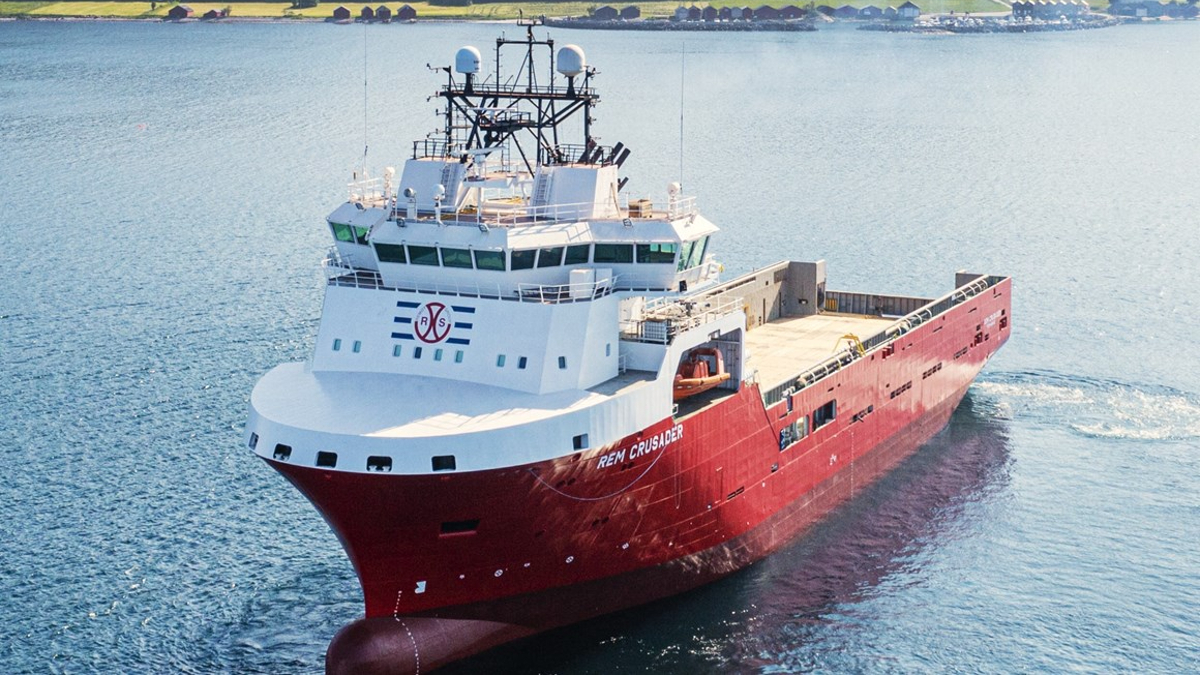 Riviera - News Content Hub - Remøy Shipping PSV snares year charter ...