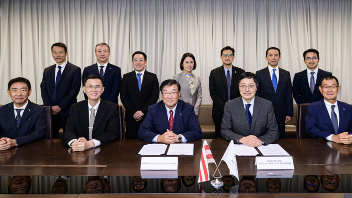 (At the centre) (L) Takaya Soga, President and Chief Executive Officer of NYK and (R), Teo Eng Dih, Chief Executive of MPA (Source: NYK Group)&nbsp;