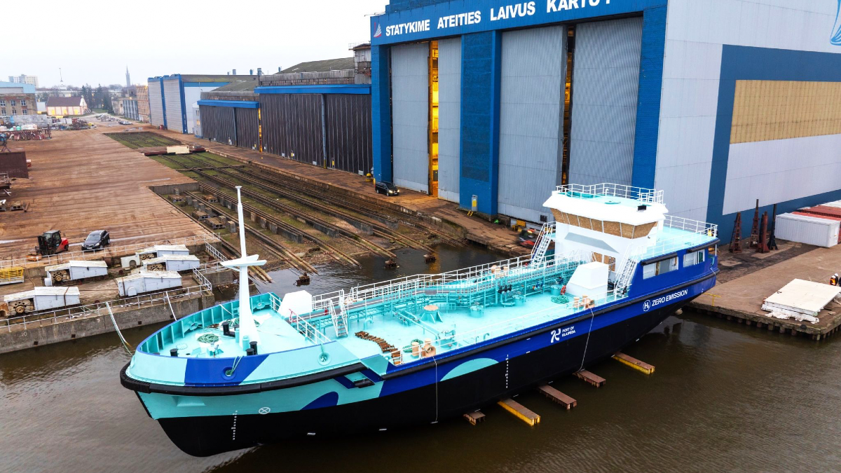 Innovative Hydrogen-Powered Tanker to Revolutionize Waste Collection in Port of Klaipéda