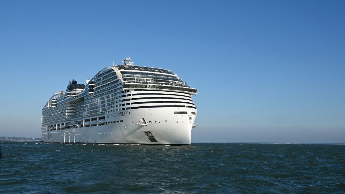 MSC Cruises signs orders for two LNG-powered World-class ships  
