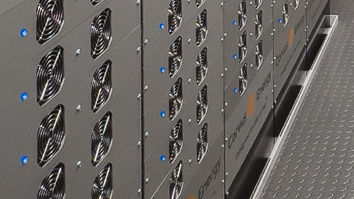 Chinese car battery manufacturers target maritime with ESS tie-ups