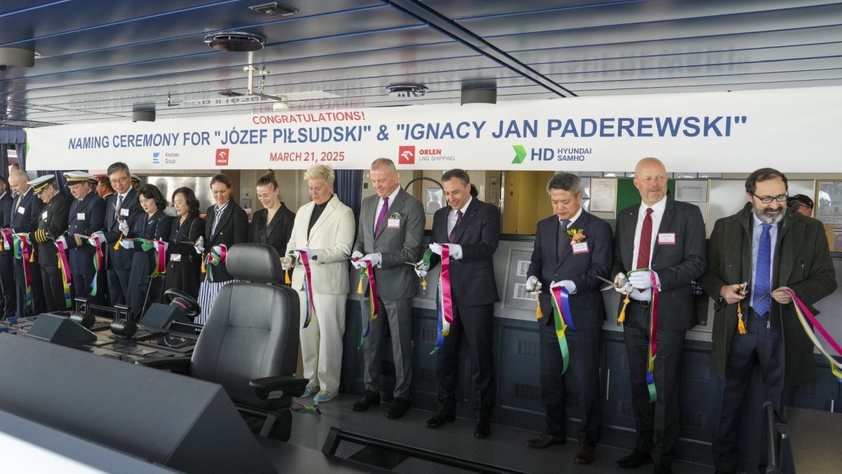 Orlen_LNG_carriers_ceremony_for_LNG_carriers_Jzef_Pisudski_and_Ignacy_Jan_Paderewski_(Orlen)_1200w.jpg