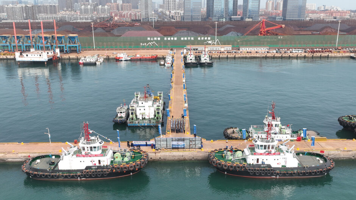 Robert_Allan_2_tugs_for_Rizhao_China_Port