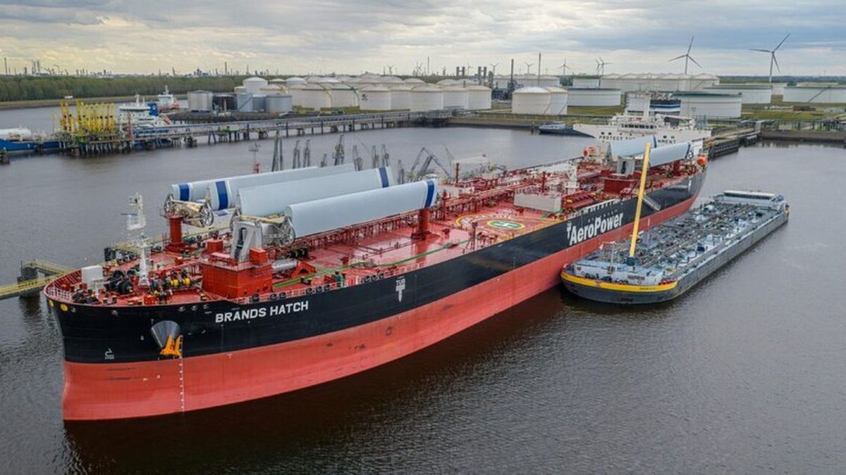 Wind-assisted propulsion tanker calls in Rotterdam