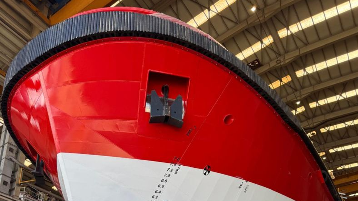 Kotug Sanmar methanol powered escort tug close to launch