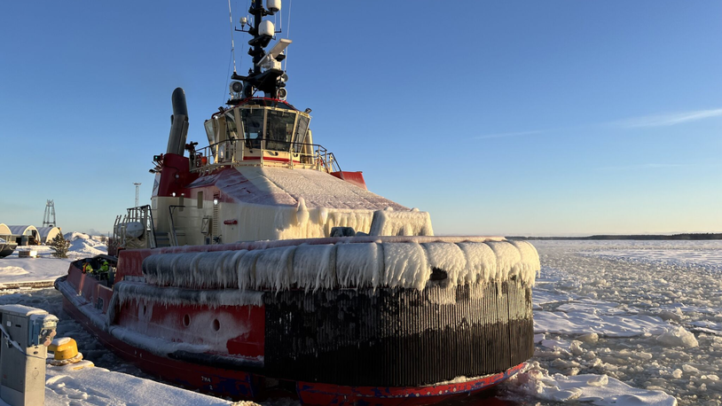 Ice-breaking tug deployed in Swedish Arctic port 