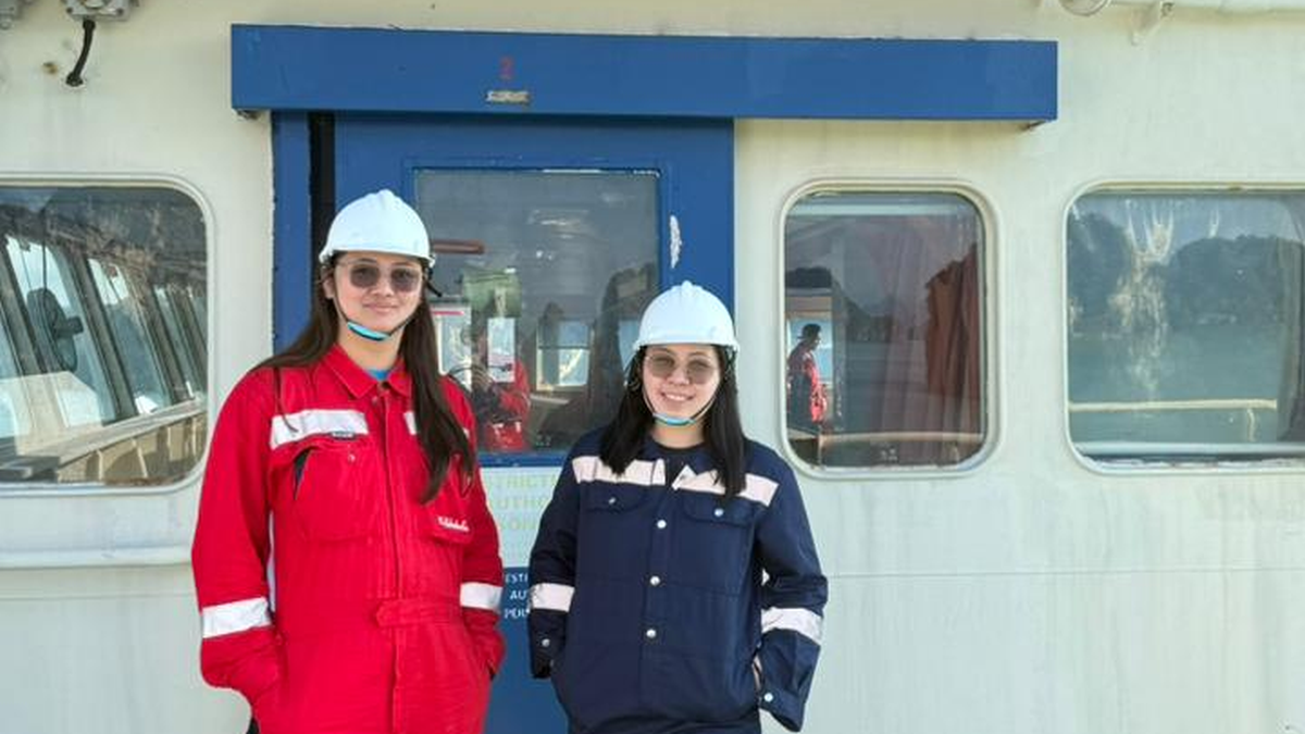 Wallem female IT team on a ship for services