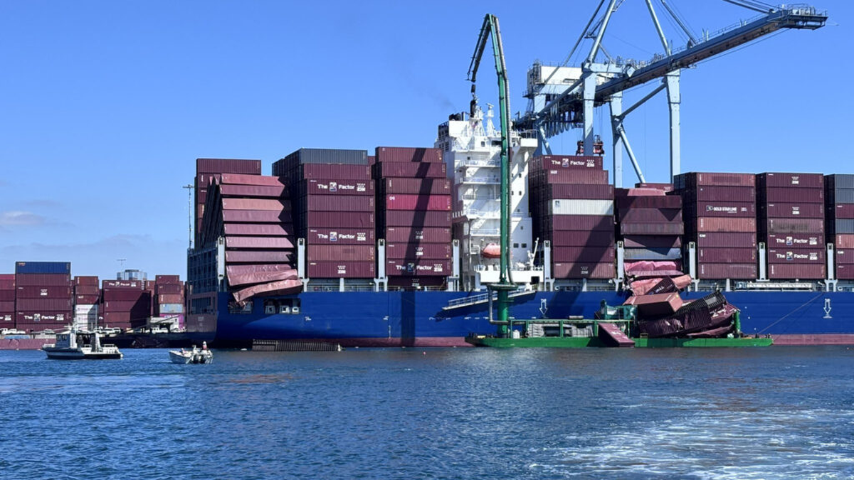 Video: dozens of containers fall onto barge in US Port of Long Beach