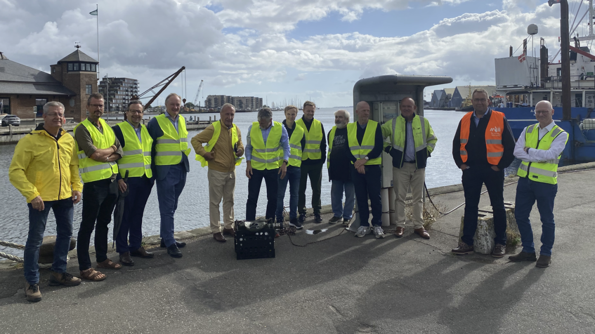 Underwater wireless real-time water monitoring available for ports