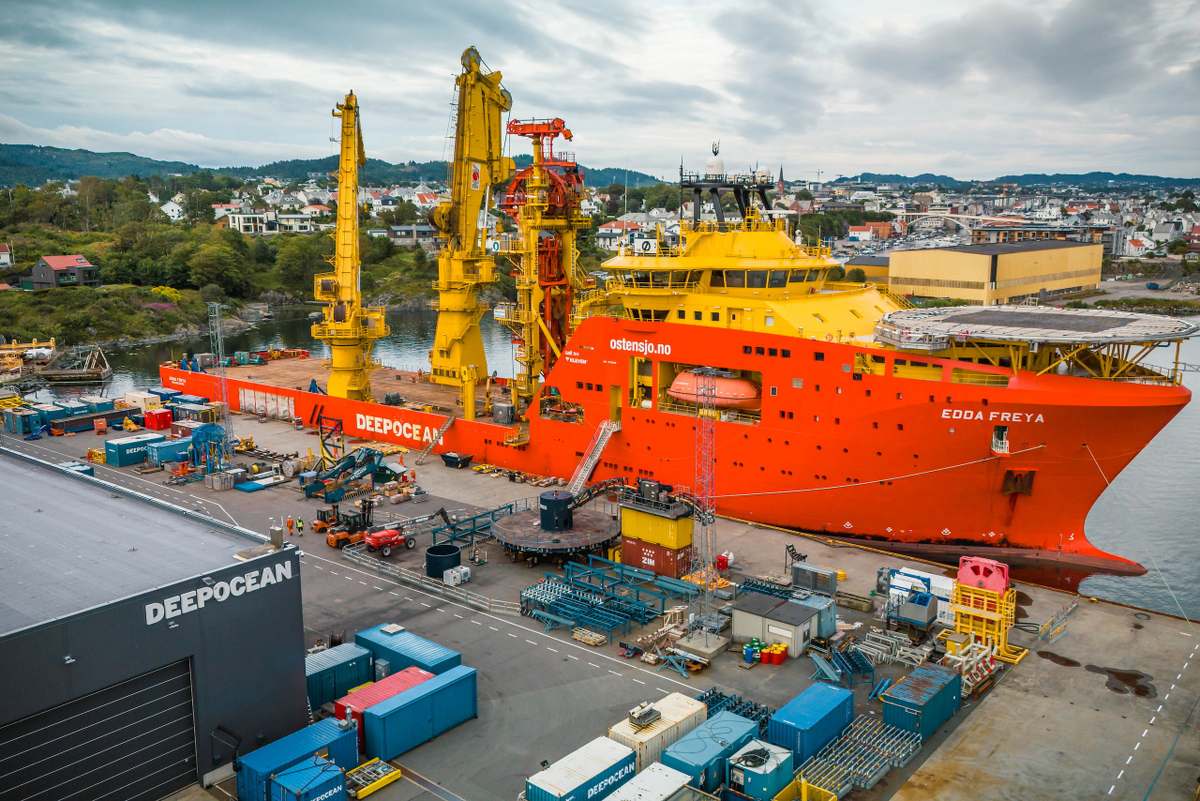 Equinor selects DeepOcean to tackle complex SIMOPRO project