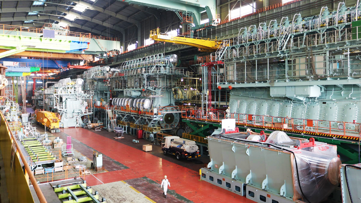 Large bore two-stroke marine engine runs successfully on ethanol