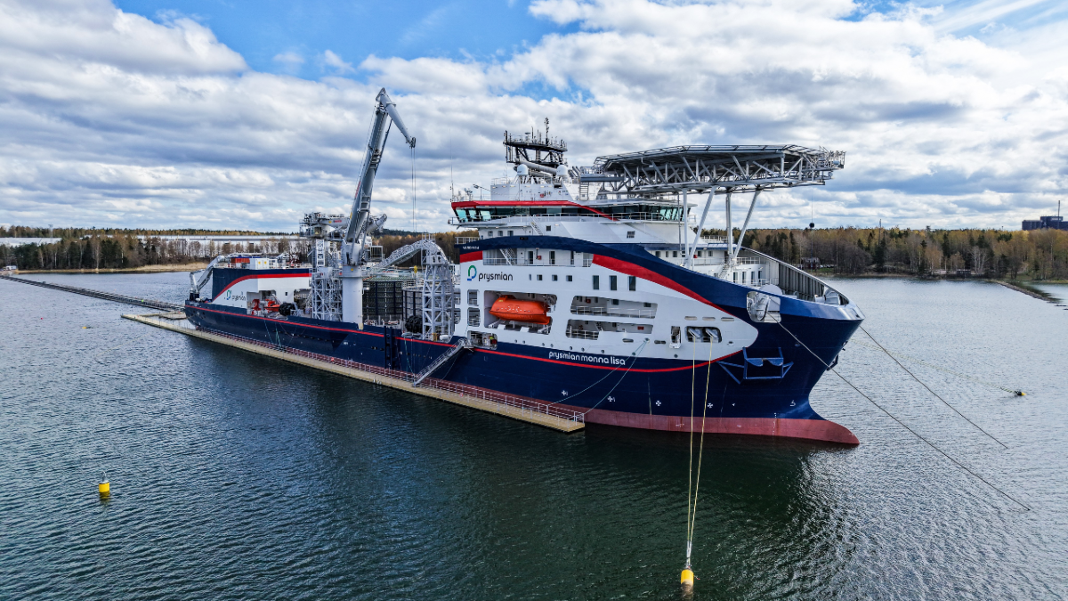 Unique design, monitoring system maximises lift capacity and uptime of AHC cranes