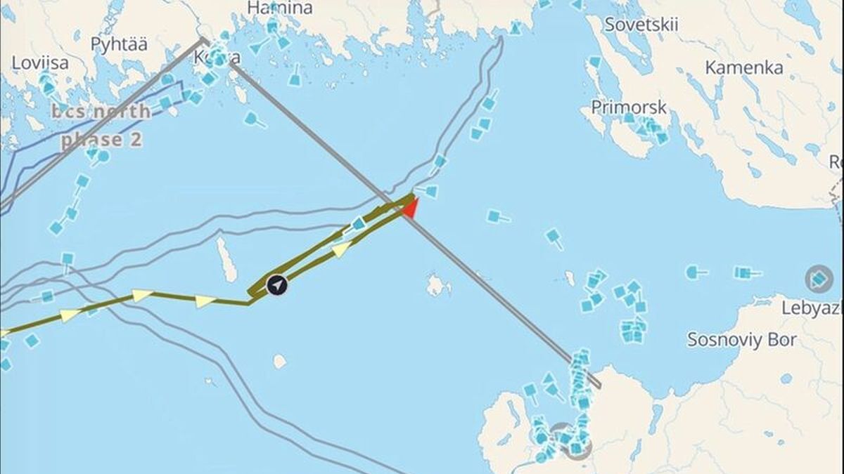 Shadow fleet: French tanker crew detained as another tanker loiters over Baltic cables