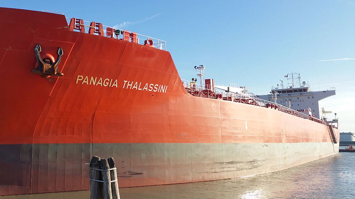 Marflet tankers undergo recoating at Zhoushan shipyard