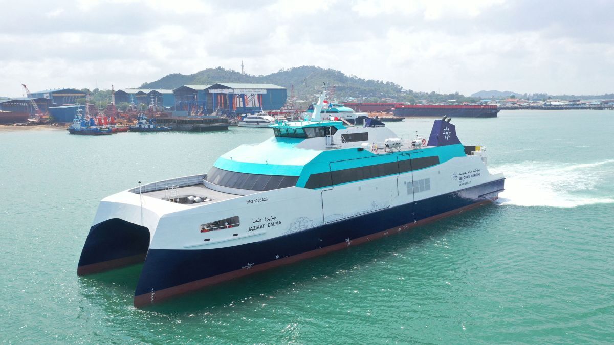 Pair of high-speed ferries delivered to Abu Dhabi