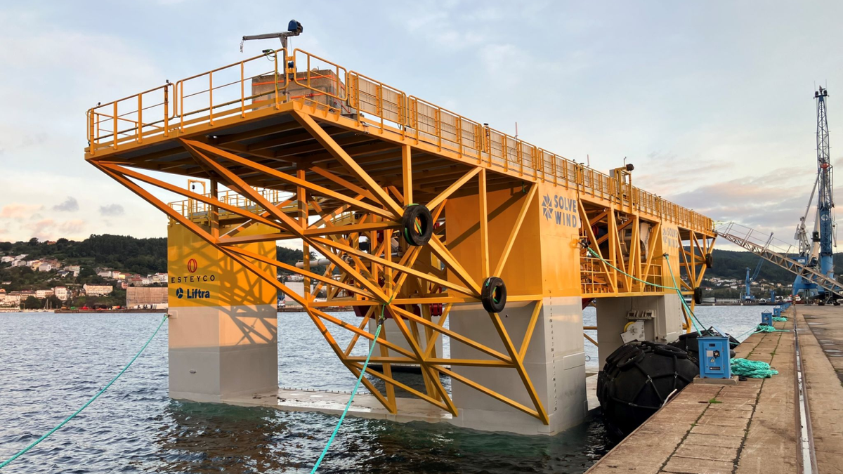 Innovative DemoATOMS lifting platform takes to the water