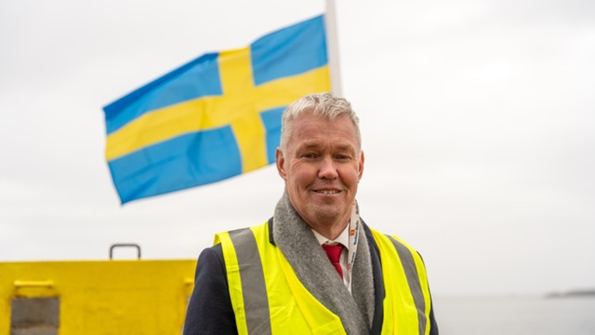 Stena Surprise reflagged as Swedish-flag Suezmax tanker