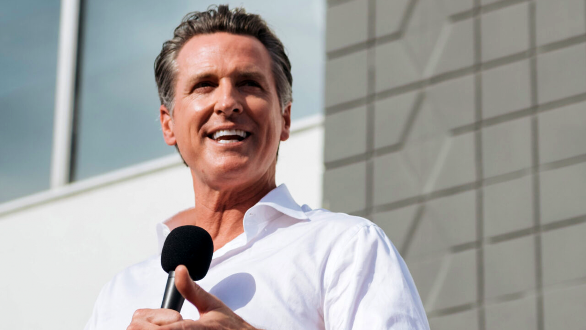 Bipartisan pushback against Trump plan to drill offshore California, Florida