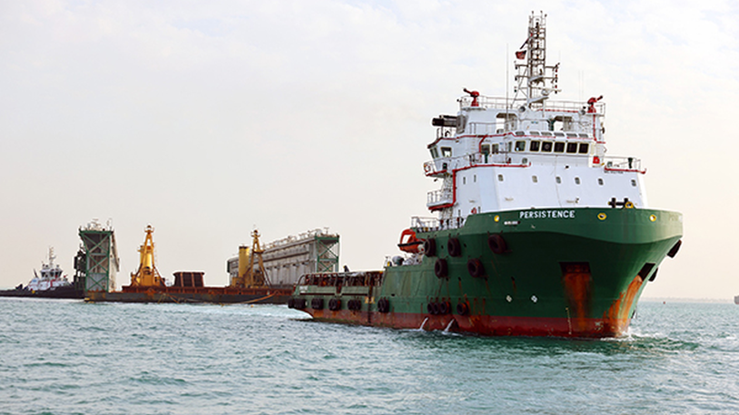 Mega project tow: floating dock sailed through Suez Canal