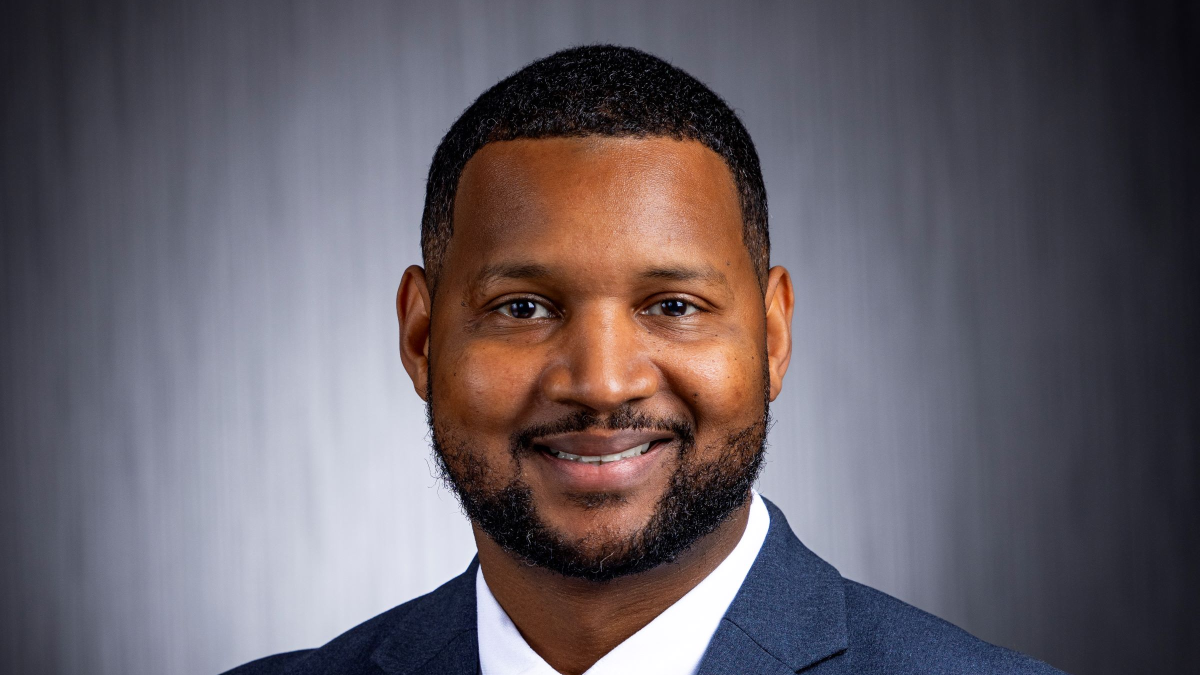 Electrifying near-shore FLNG installations