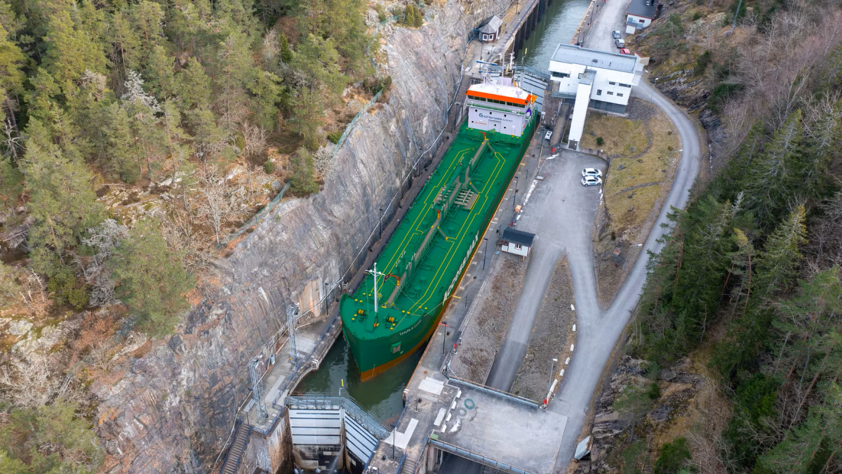 Thun Tankers orders AccessMAX tanker pair for waterways