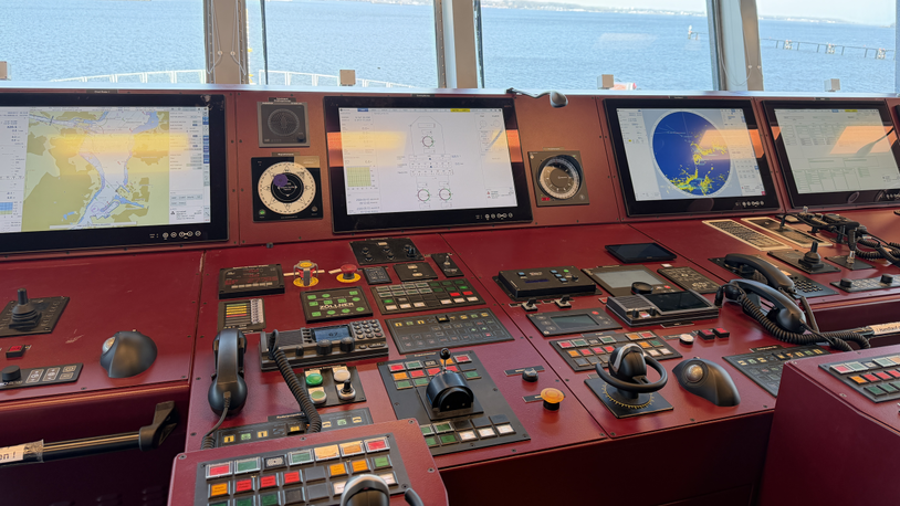 Integrated bridge systems installed on emergency response vessels