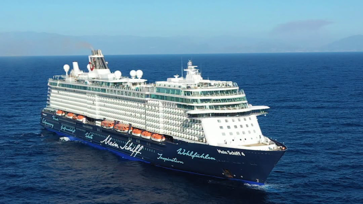 Tramped cruise ships flee through Strait of Hormuz