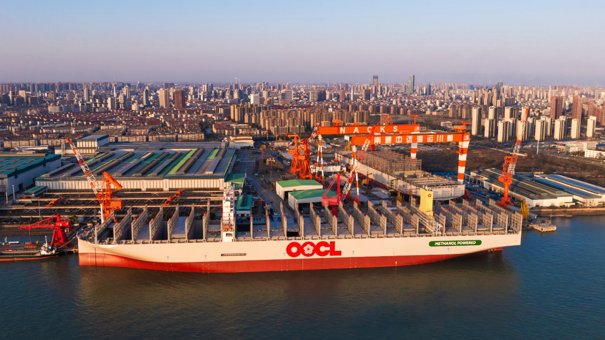 &lsquo;World&rsquo;s largest&rsquo; methanol dual-fuel box ship named in China