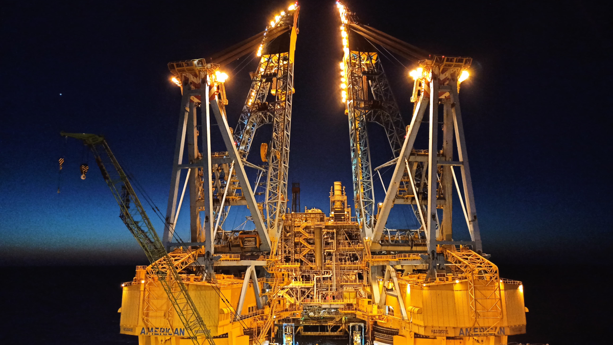 Saipem installs gas treatment module for the Bouri project